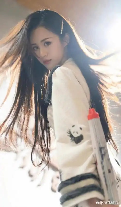 安悦溪,原名安静,是一位中国内地女演员.